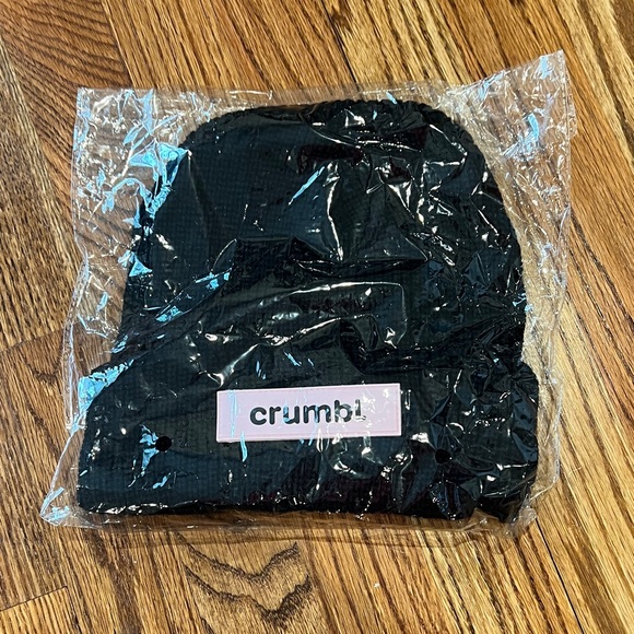 crumbl Accessories - Black beanie ski hat Crumbl Cookie